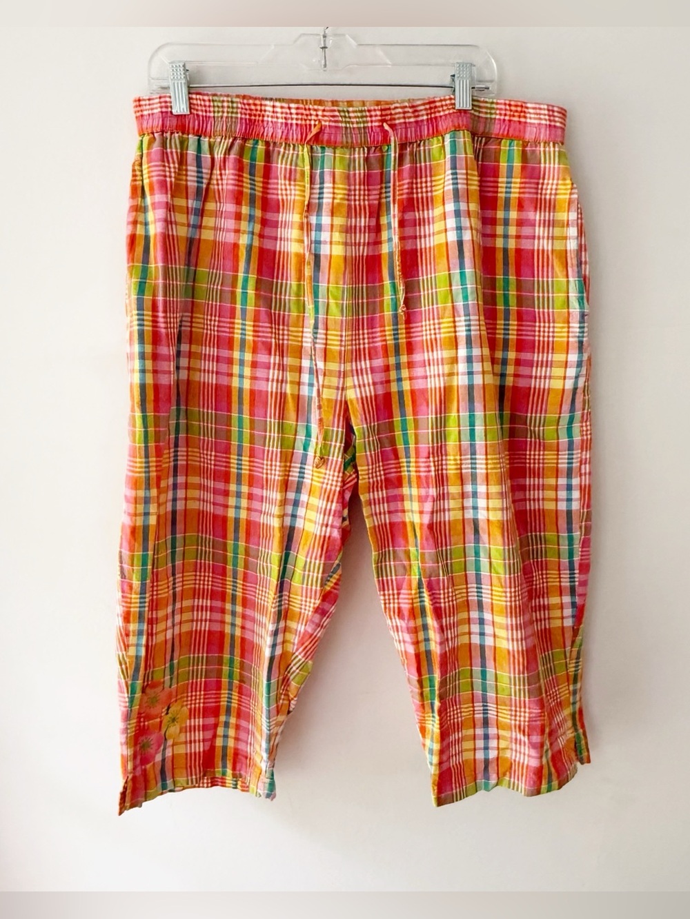 Vintage Women 100% Cotton Bright Plaid Lightweight Capris Size 18W Beach Retro